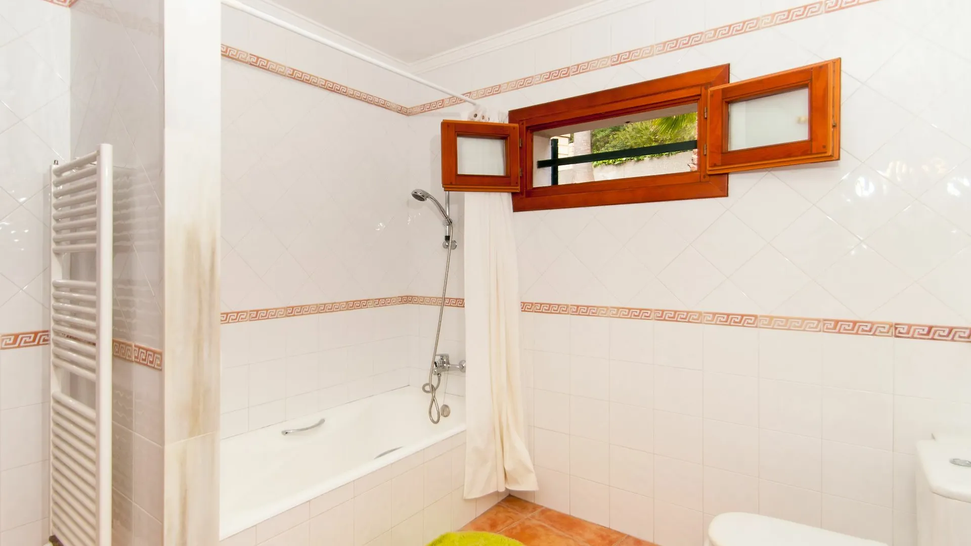 V. Can Besso Alcanada Villa